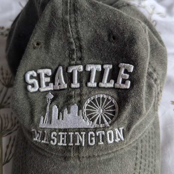 🧢 2/$20🧢 Green Seattle Ballcap - Picture 2 of 5